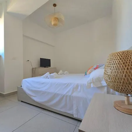 Luxury Sisters House 